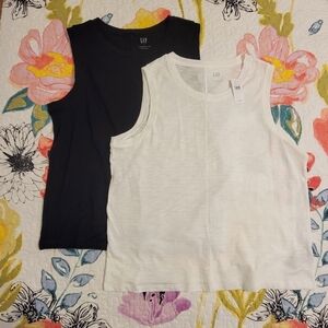 NWT Gap Ladies Tank Top x 2